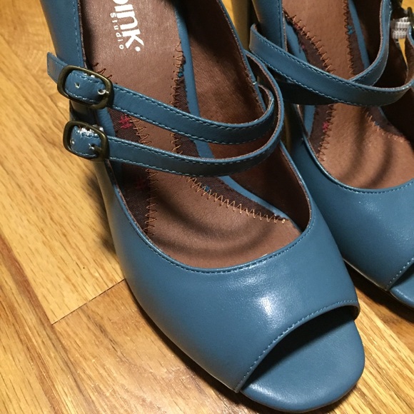 Excellent condition shoes - Picture 2 of 6